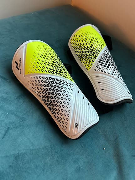 Pro Touch benskydd storlek M