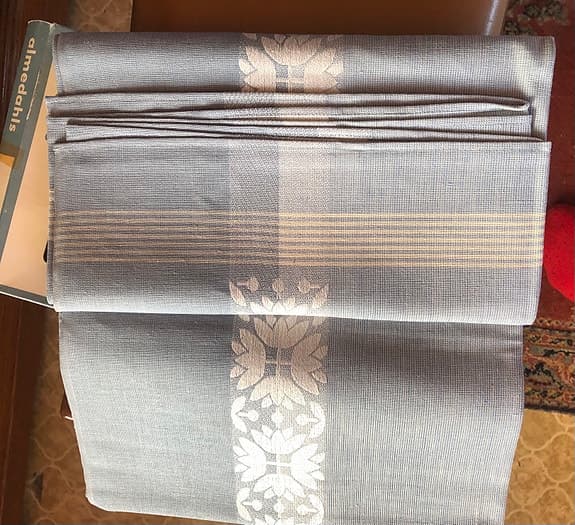 Almedahls. Grå/blå .Duk . Ny . Svensk tillverkning 130/ 180 cm