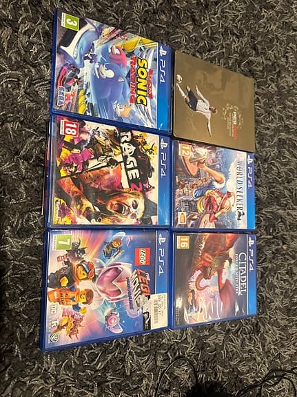 Playstation 4 Spelpaket med 7 spel och tillbehör