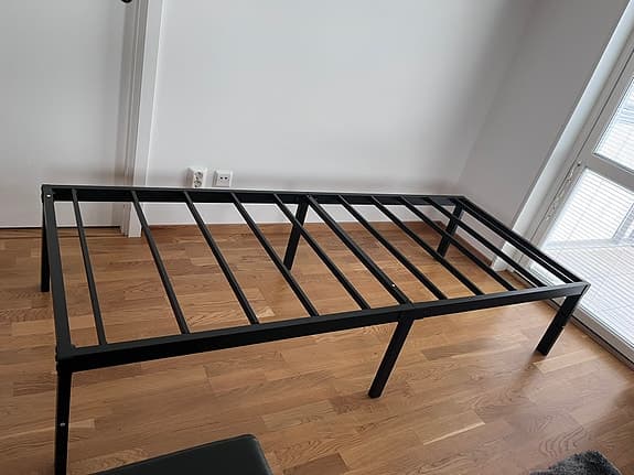Dreamzie metal bed frame - for mattress 80x200cm
