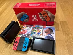 Nintendo Switch Spelkonsol med Joy-Con-kontroller och spel