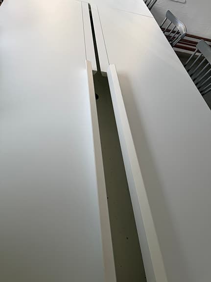 Stort rejält konferensbord 4 800 kr (Nypris 40 000 kr, 12 år gammalt)