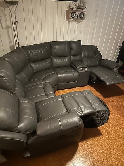 Mörkgrå hörnsoffa