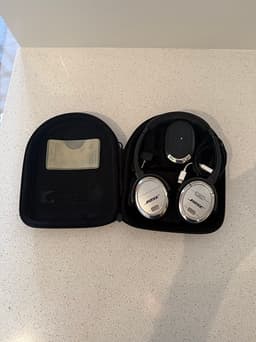Bose Noise Cancelling Hörlurar