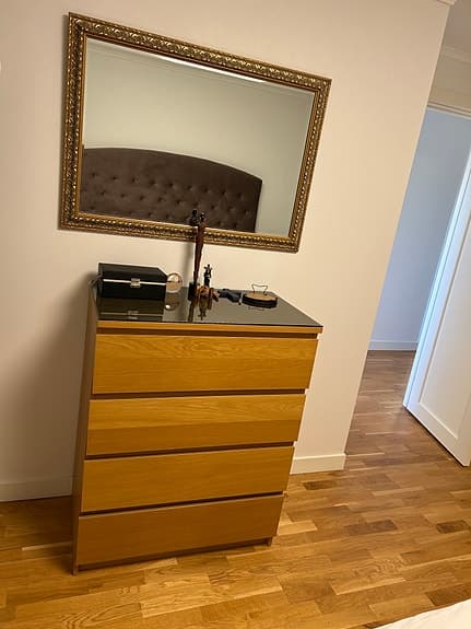 IKEA Malm byrå och nattduksbord i ekfanér