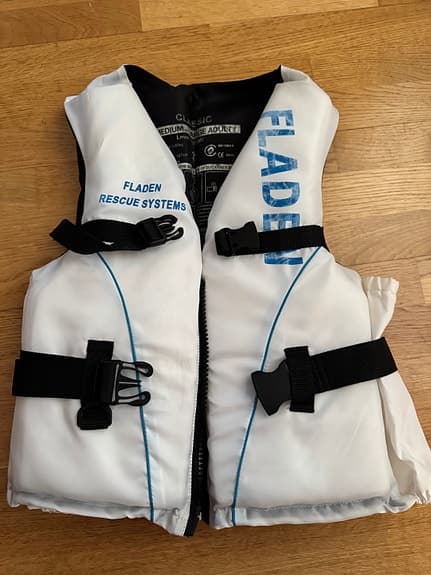 Fladen Rescue Systems Flytväst Medium-Large vuxen vit