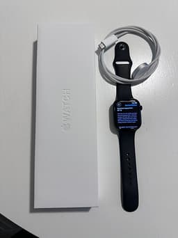 Apple Watch 10 med WiFi 46mm Gagat Svart