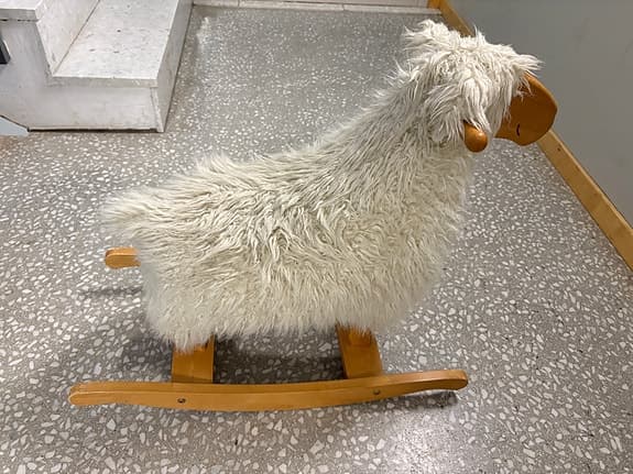 Gunghäst får Teddykompaniet