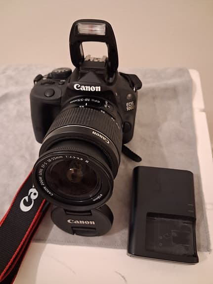 Canon EOS 100 d  Digital Systemkamera