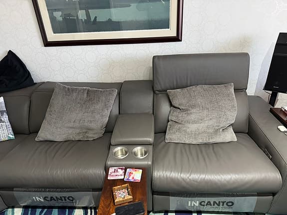 Ilcanto L-shape leather couch