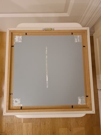 Liten spegel retro stil med guldram guld ram