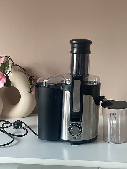 Philips Juicer rostfritt stål svart- Juicepress  – nypris 1 600 kr