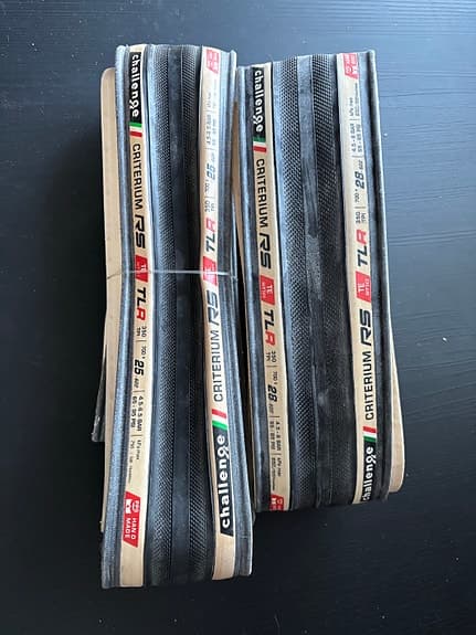 Challenge Criterium rs tlr 28 och 25 däck landsvägscykel