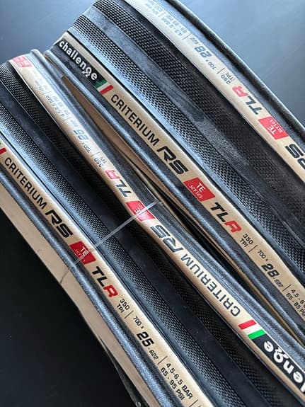 Challenge Criterium rs tlr 28 och 25 däck landsvägscykel