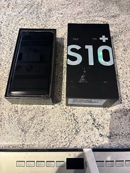 Samsung Galaxy S10+ 128 GB i mycket bra skick