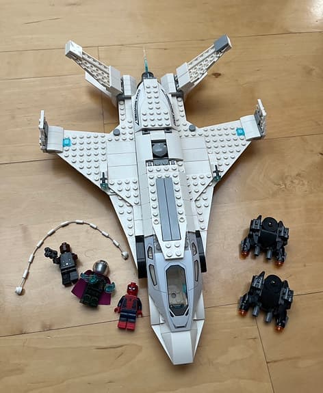 LEGO Marvel Spider-Man Far From Home stark jet