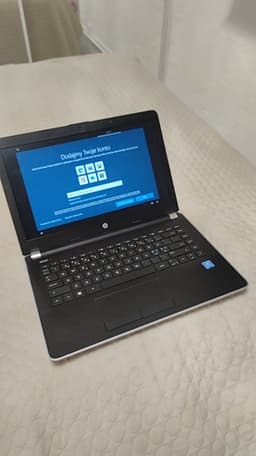 HP Notebook 14-bs045nt – Windows 10 Home, bra skick