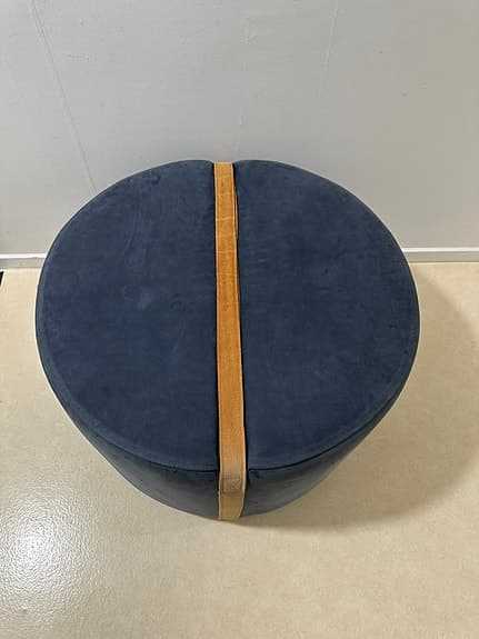 Kvalitets Sittpuff / Sittpall i äkta mocka läder blå