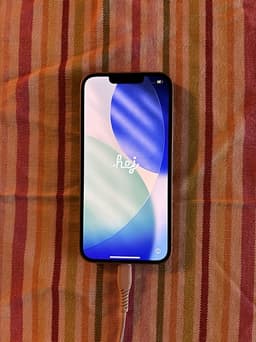 iPhone 13 128 GB Rosa – Utmärkt skick, nyrenoverad (Swappie)