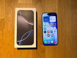 iPhone 16 Pro 128GB – 93% batteri, fint skick, olåst