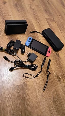 NINTENDO SWITCH V1 2017 I MYCKET FINT SKICK OPATCHAD