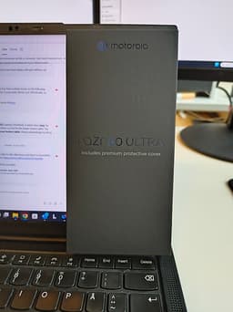 Motorola RAZR 60 Ultra Bundle - helt ny och i ubruten förpackning