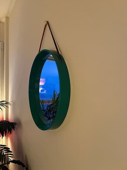 Spegel med grön plastram, 70-tal