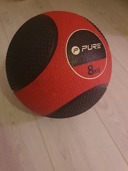 Pure Medicinboll 8 kg röd och svart