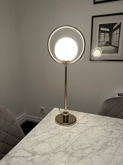 Saint Bordslampa Mässing  Globen Lighting