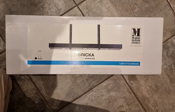 Markslöjd Bricka pendellampa VIT