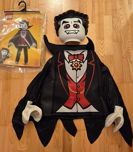 Lego ikonisk vampyrdräkt storlek M 7-8 år