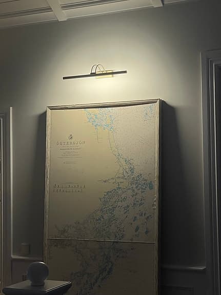 Elegant LED-tavellampa i mässing – 12W | Perfekt för tavlor & speglar (HELT NY)