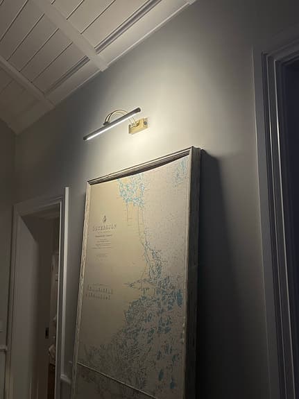 Elegant LED-tavellampa i mässing – 12W | Perfekt för tavlor & speglar (HELT NY)