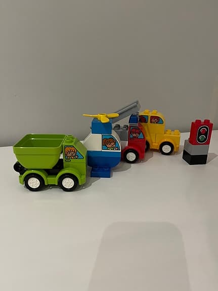 LEGO Duplo Fordon Set med fyra fordon och trafikljus
