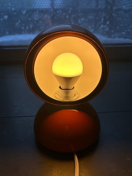 Artemide Eclisse bordslampa – orange (Vico Magistretti)