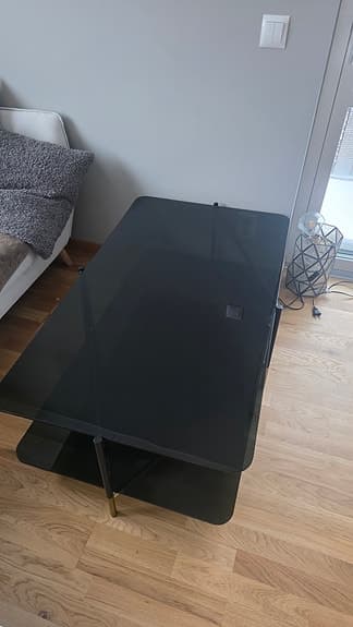 Soffbord i svart glas
