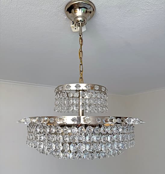 Unik jättevacker kristallkrona/kristallampa med prismor