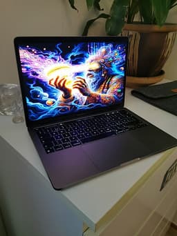 Macbook pro M1 500gb 8gb ram Touch bar