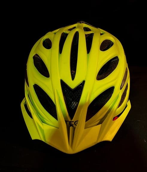 TEC cykelhjälm i storlek S/M.