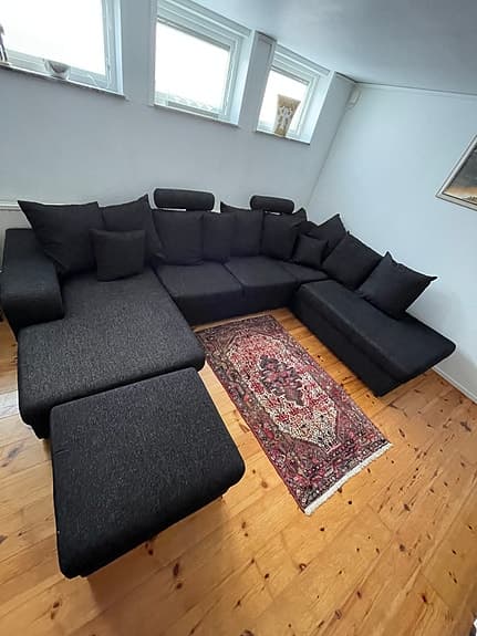 Mysig soffa med två divaner + sittpuff