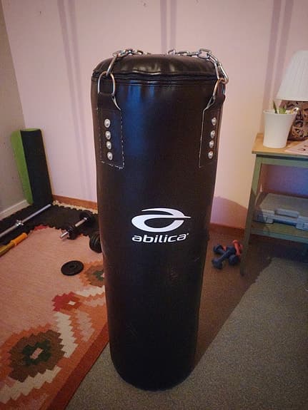 Abilica boxningssäck 55,5 kg / 108 cm – begagnad i nyskick