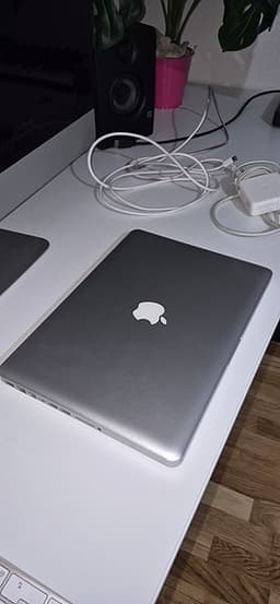 Apple MacBook Pro 13-tum 16gb 1TB SSD English Keyboard