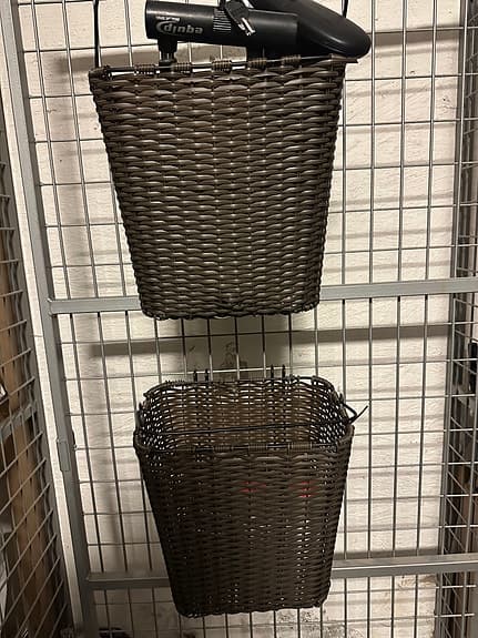 Cykelkorg (2st) i vävd trä för vuxencykel.