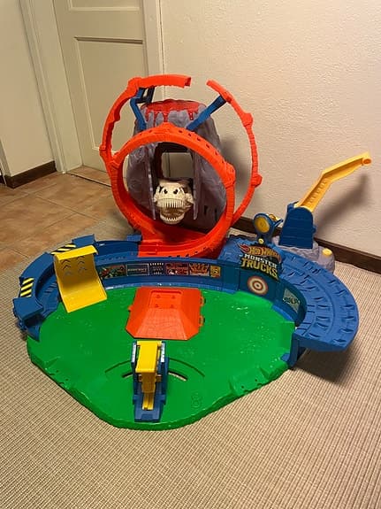Hot Wheels Monster Trucks lekbana