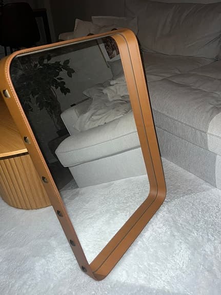 Gubi Väggspegel i trä