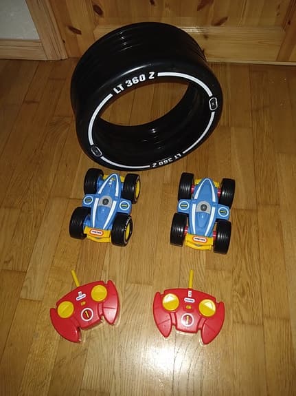 2st "Little Tikes LT 360 Z" rc bilar med loop