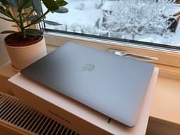 MacBook Air M1 | Helt ny skärm från Apple |