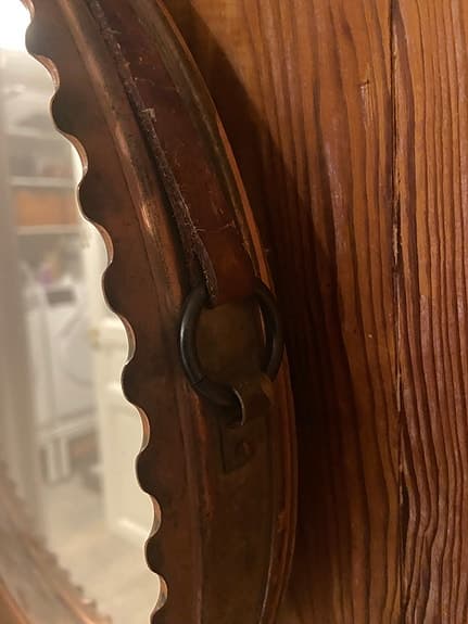 Väggspegel i koppar