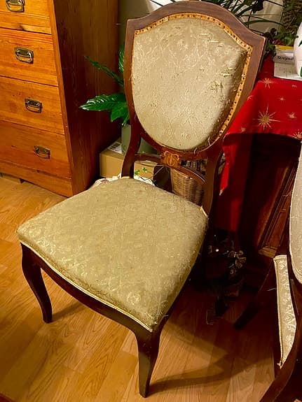 Fyra stycken (troligen) 1800-tals stolar