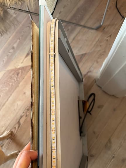 Spegel med LED-belysning